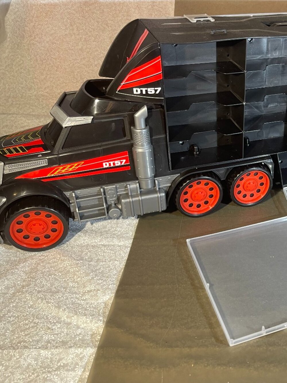 Dickie Toys Car Hauler Truck Storage Case w/ Ramp Black/Red Semi Trailer (1630)